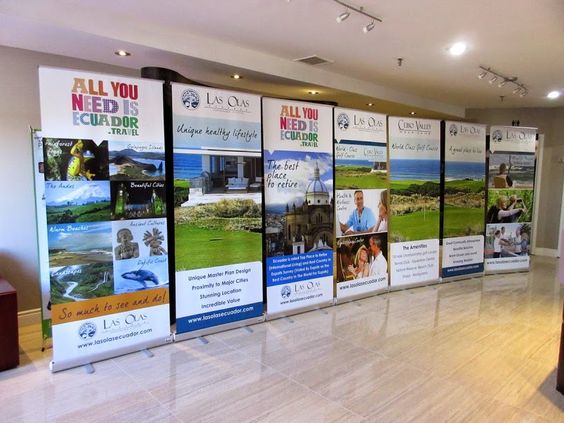 Banners promocionais de viagens para o Equador.